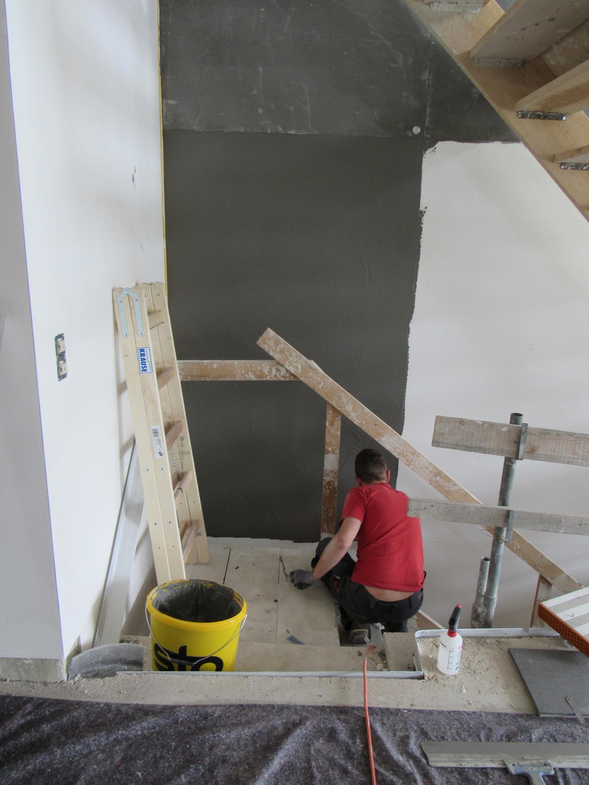 Betonoptik als Wandgestaltung - DER GESTALTUNGSMALER