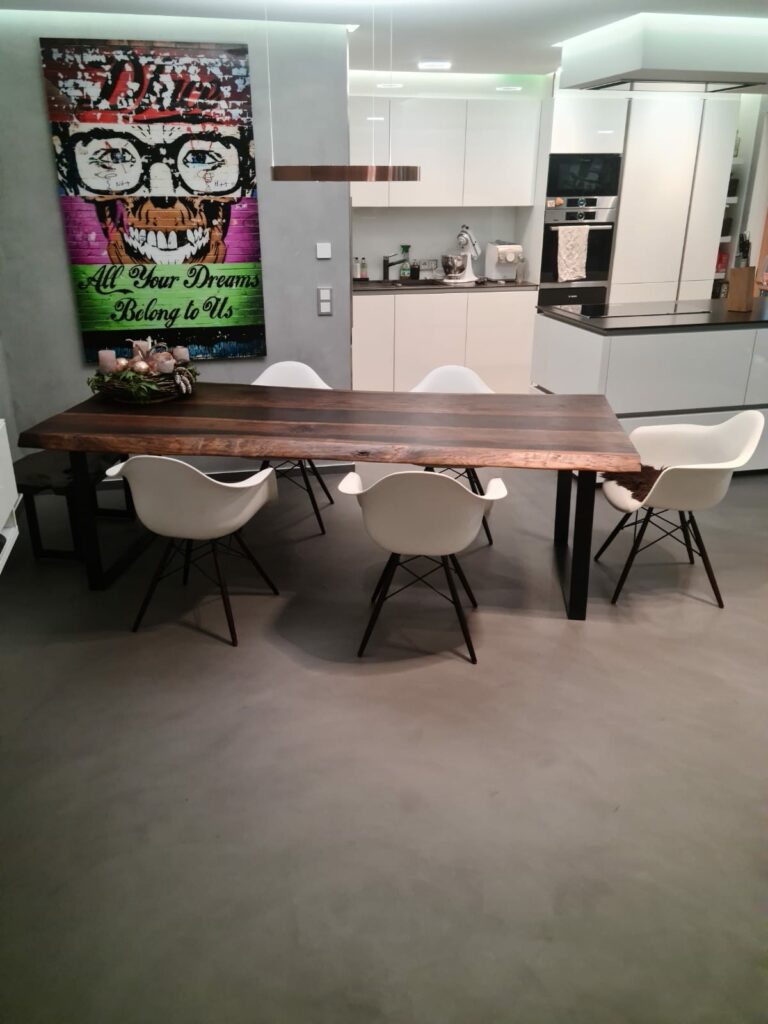 Überspachteln: Spachtelboden statt Fliesen - DER GESTALTUNGSMALER