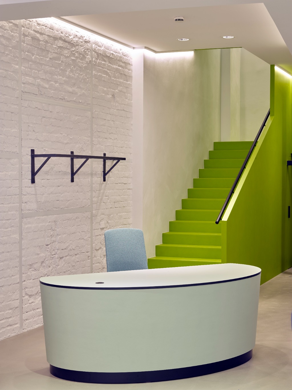 Fugenloser Boden mit fugenloser Treppe